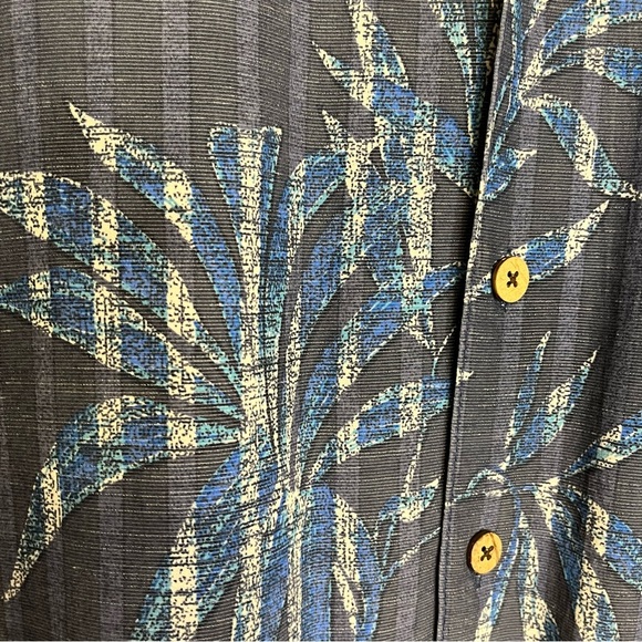 Caribbean Blue Floral Men's Button Down Hawaiian Shirt Size XXL - Picture 5 of 13